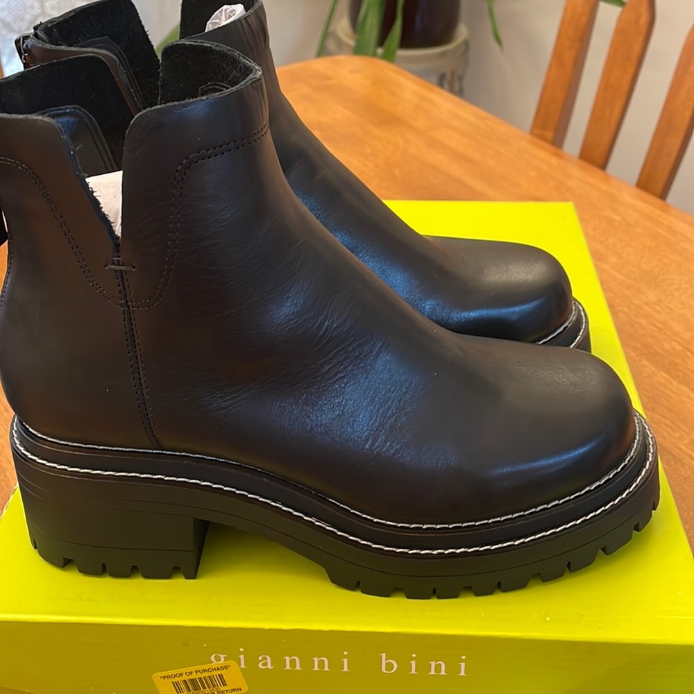 Gianni Bini black bootie 7.5 new with box